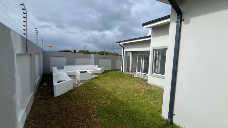 3 Bedroom Property for Sale in Aston Bay Eastern Cape